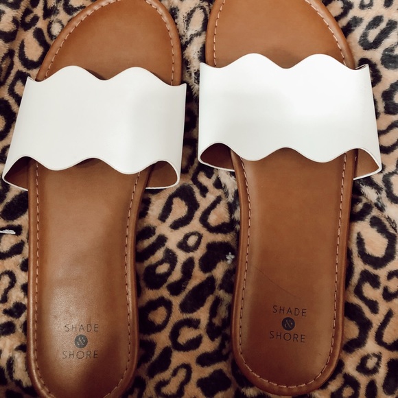 Shade & Shore Shoes - SHADE AND SHORE never worn flip flops size 9